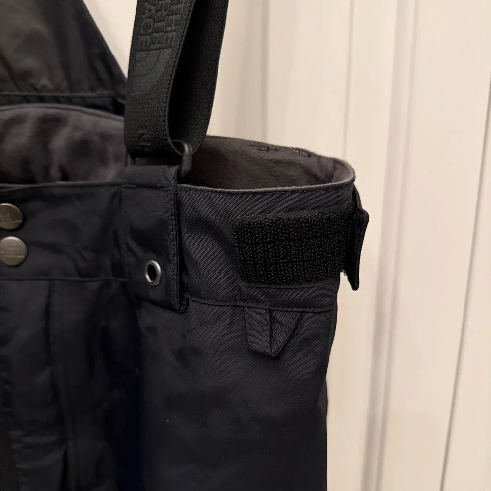 The North Face Ski Pants with Removable Suspenders - Picture 7 of 12